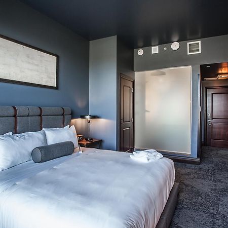 Ironworks Hotel Indy Индианаполис Екстериор снимка