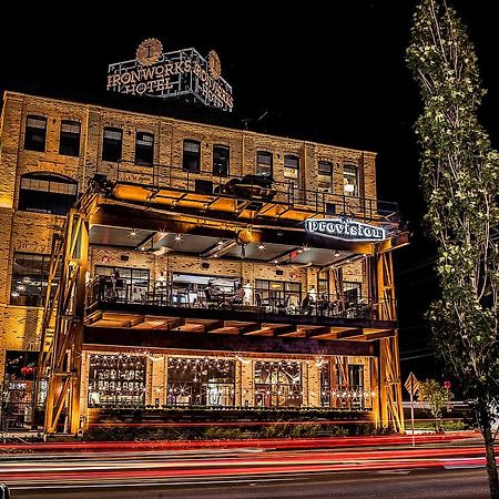 Ironworks Hotel Indy Индианаполис Екстериор снимка