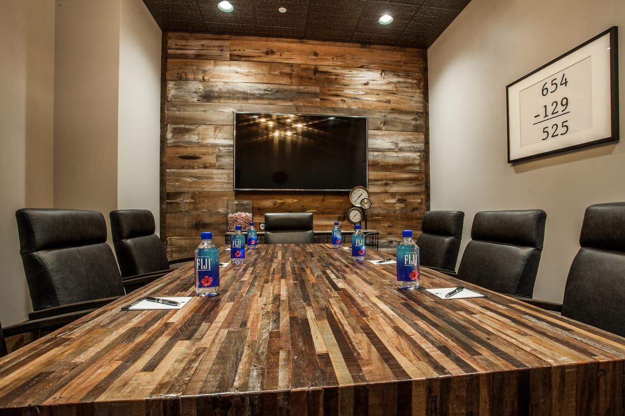 Ironworks Hotel Indy Индианаполис Екстериор снимка