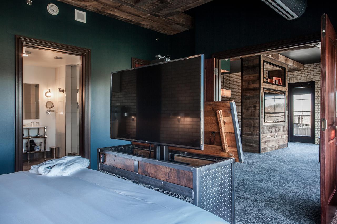Ironworks Hotel Indy Индианаполис Екстериор снимка